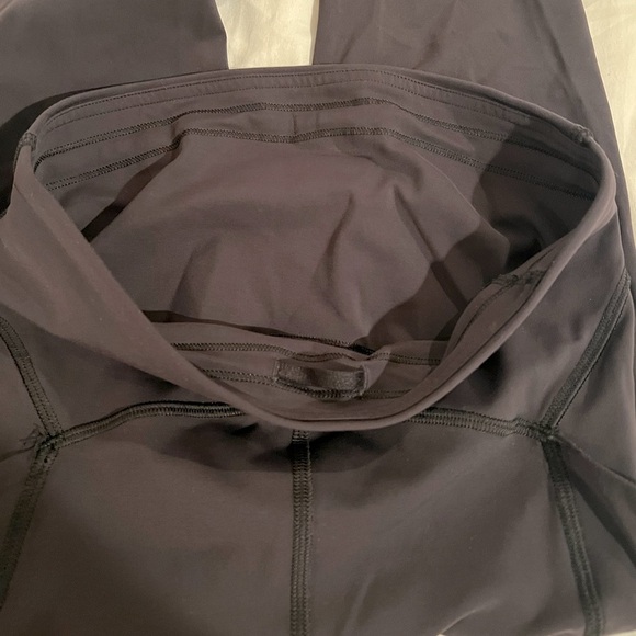 Lululemon Power Thru 25” Tight | Leggings | Black Running Tights | Size 4 - Picture 6 of 9